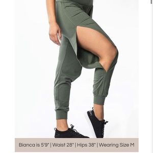 Never worn wonder pants